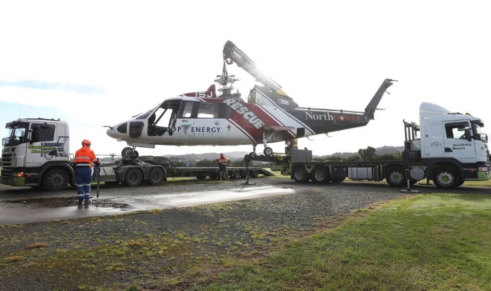 TRUCK MOUNTED CRANE